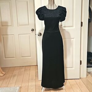 Bailey Blue Women Leopard Jacquard Satin Gown in Black Size M